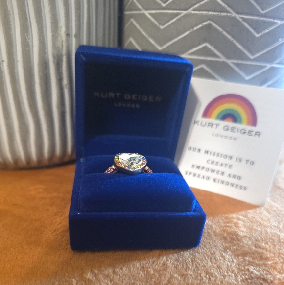 Kurt Geiger Heart Ring with Colorful Stones - Picture 2 of 13